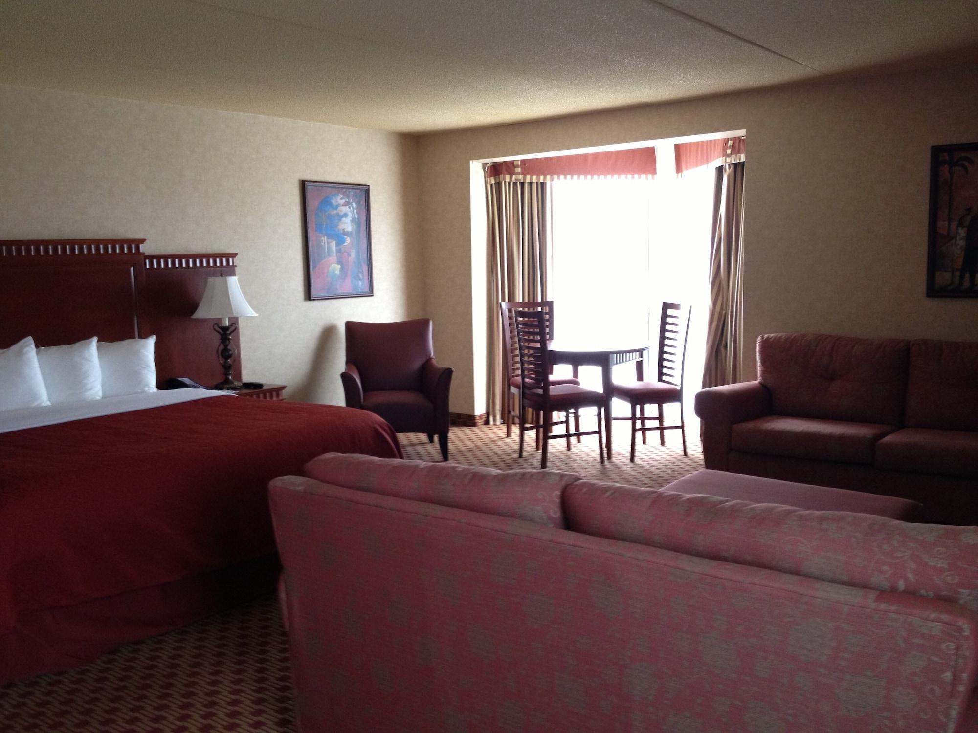 Quality Inn & Suites Bay Front Sault Ste. Marie Exterior photo