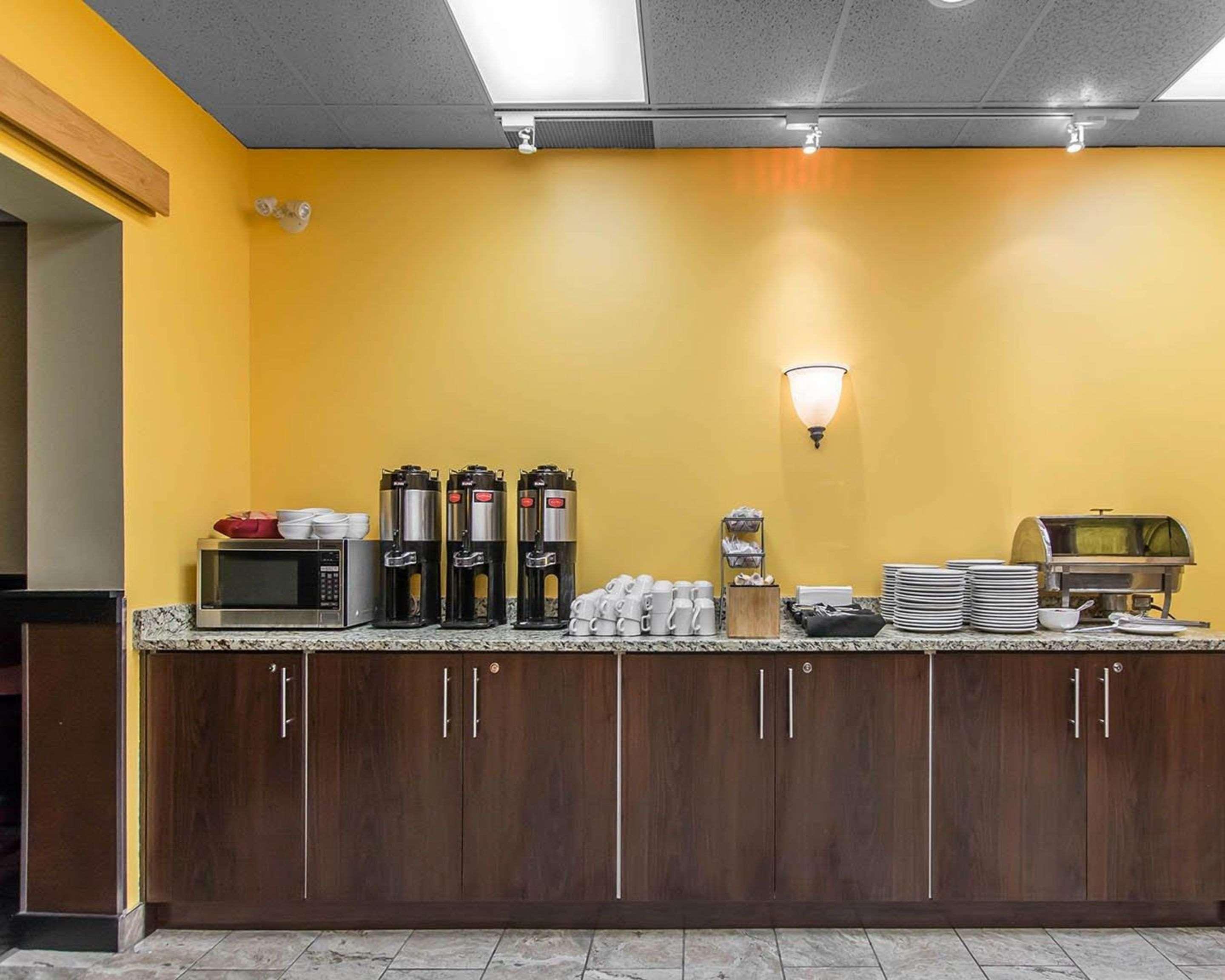 Quality Inn & Suites Bay Front Sault Ste. Marie Exterior photo