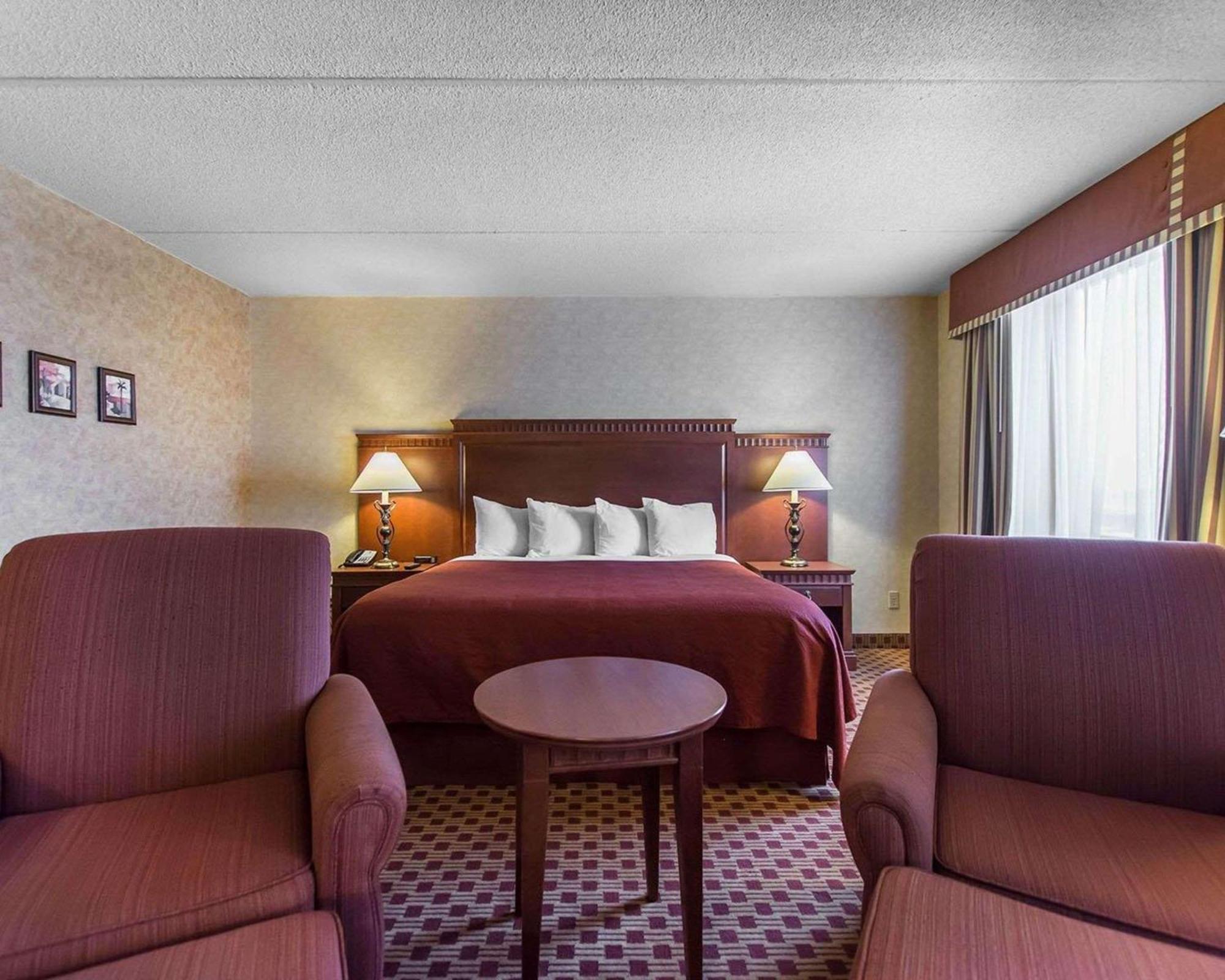 Quality Inn & Suites Bay Front Sault Ste. Marie Exterior photo